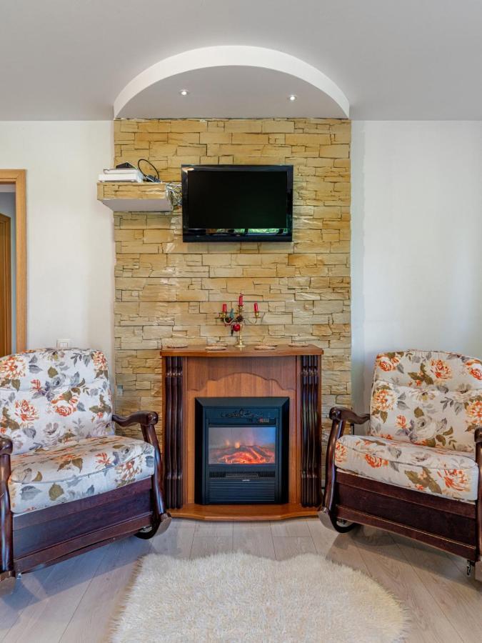 Casuta Cu Trandafiri Hotel Slănic Buitenkant foto
