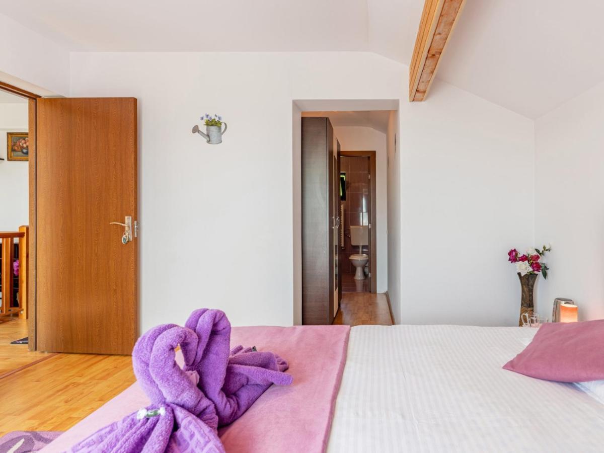 Casuta Cu Trandafiri Hotel Slănic Buitenkant foto