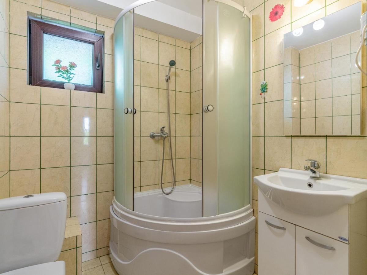 Casuta Cu Trandafiri Hotel Slănic Buitenkant foto
