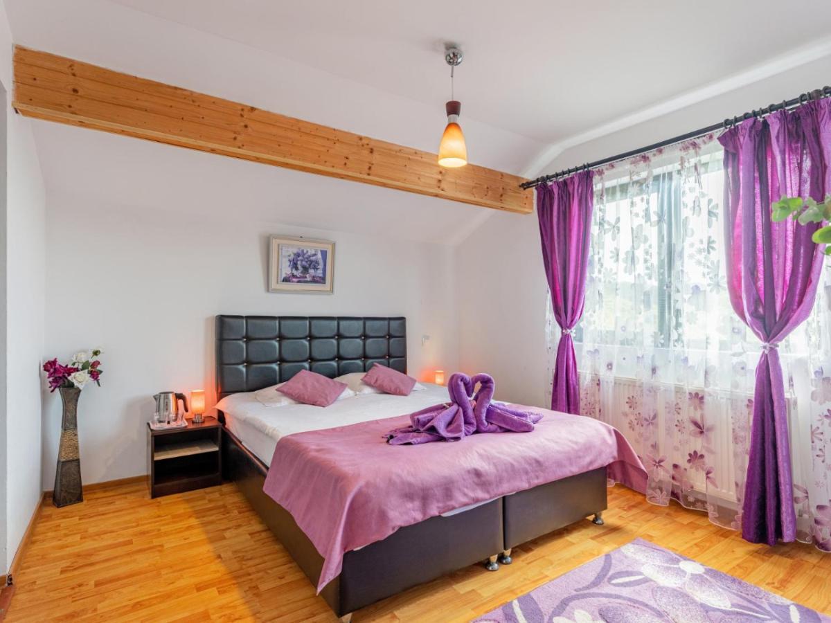 Casuta Cu Trandafiri Hotel Slănic Buitenkant foto
